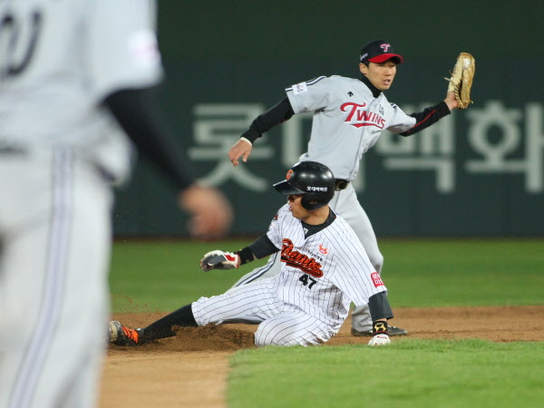 강민호 선수의 허를 찌르는 도루