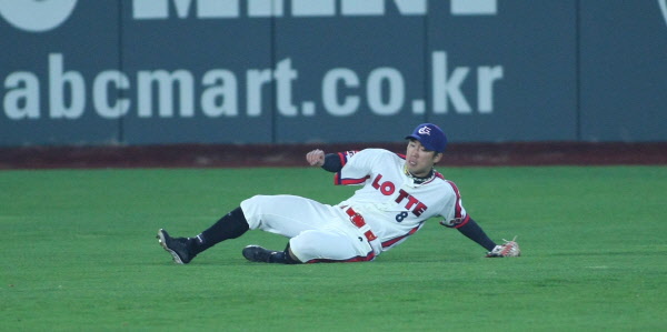 전준우 선수의 다이빙캐치