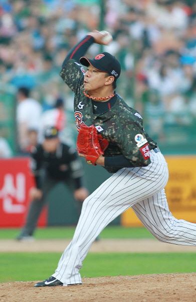 김사율선수의 역투