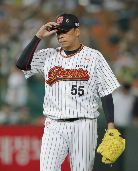 김사율선수의 역투모습