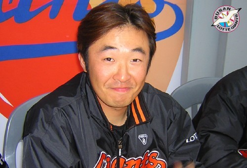 3월 27일 홈개막 홍보 중 임경완 선수의 모습
