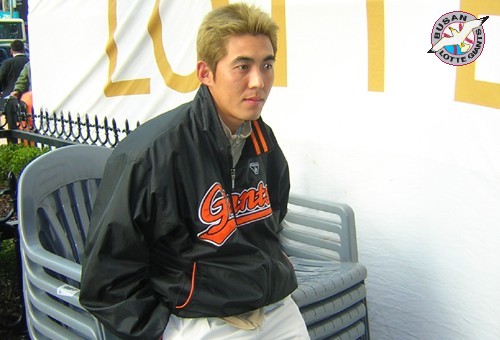 3월 27일 롯데 백화점 행사 후 박지철 선수의 모습