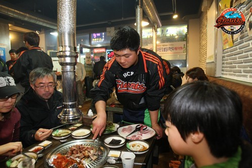 임수혁선수 돕기 고성범연탄구이